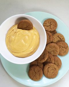 Vegan Pumpkin Cream Cheese Dip